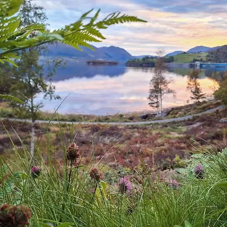 4 Person In Oydegard-by Traum * Torvikbukt