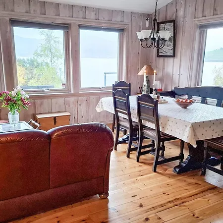 5 Person In Oydegard Torvikbukt