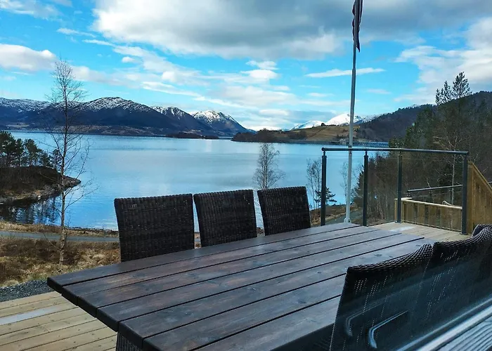 4 Person In Oydegard-by Traum