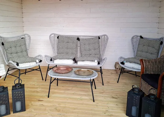 4 Person In Oydegard-by Traum Torvikbukt